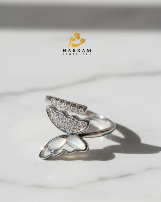 Sparkling Butterfly Ring