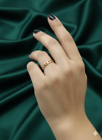 Elegant Design Band Ring