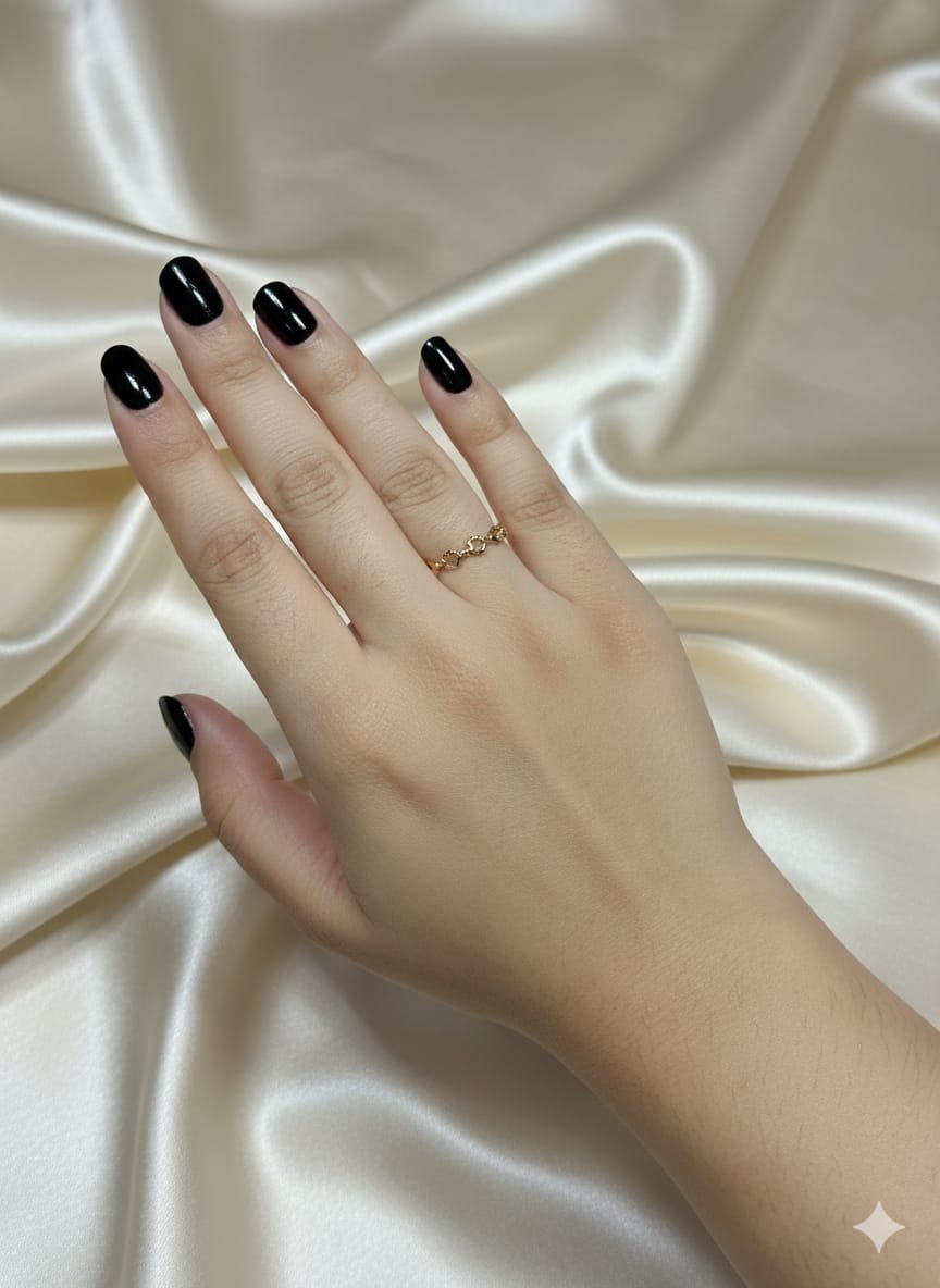 Elegant Design Band Ring