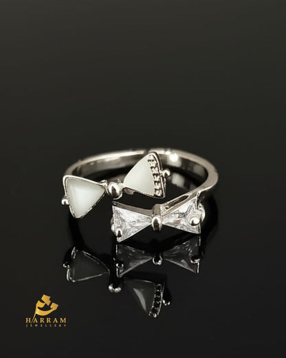 Bow Ring with Dual-Tone Stones