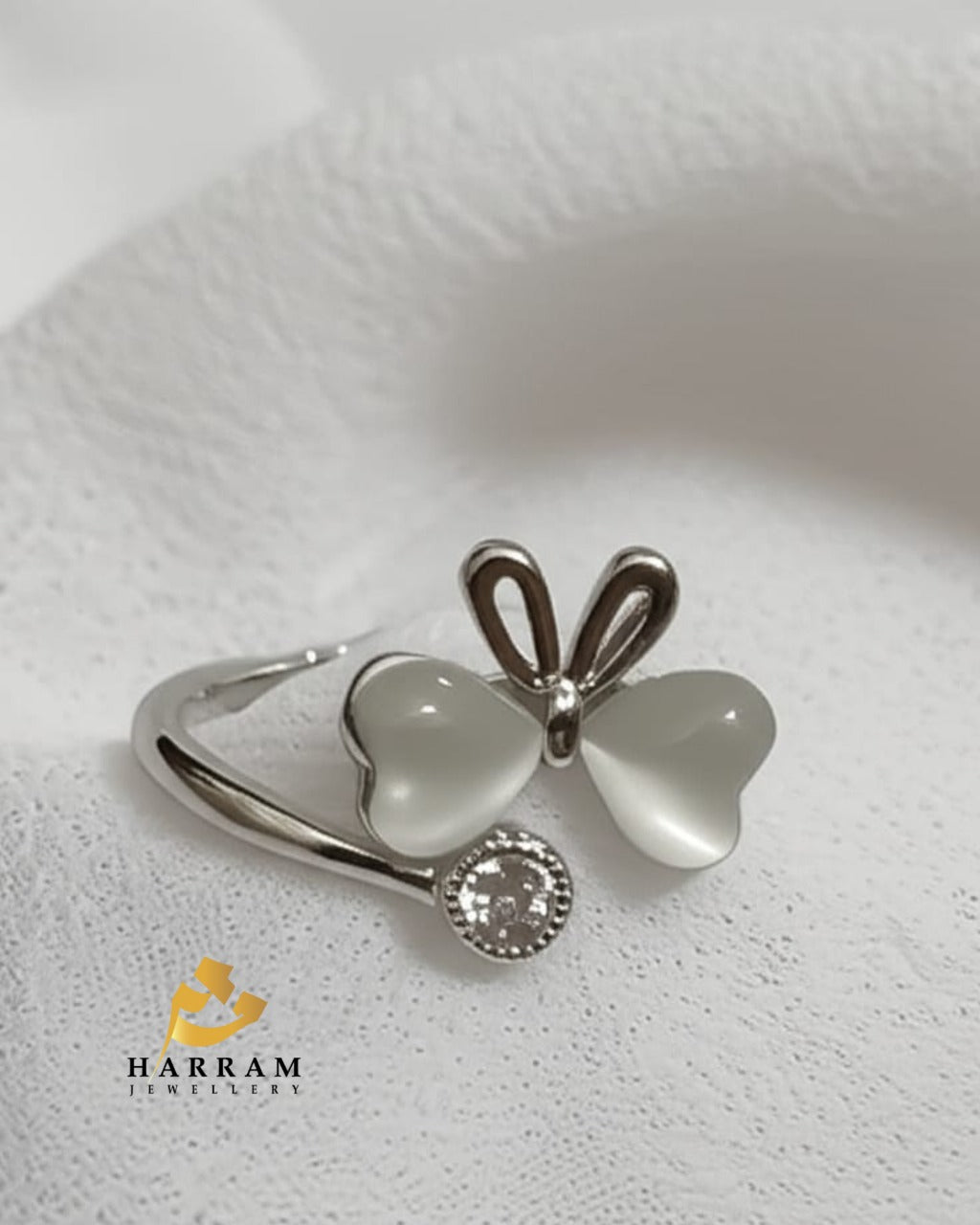 Bow Ring with Pearl and Crystal Accent
