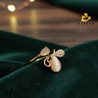 Elegant Teardrop Stone & Crystal Accent Ring